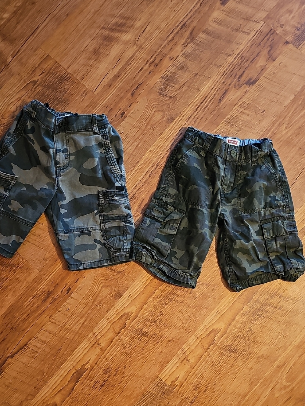 💕SALE Levi's  Camo Cargo Shorts - Olive Green And Wrangler. MUST BUNDLE